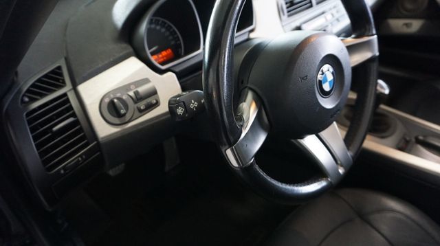 Fahrzeugabbildung BMW Z4 Roadster 2,99 % FINANZIERUNG¹+LEDER+XENON 3.0
