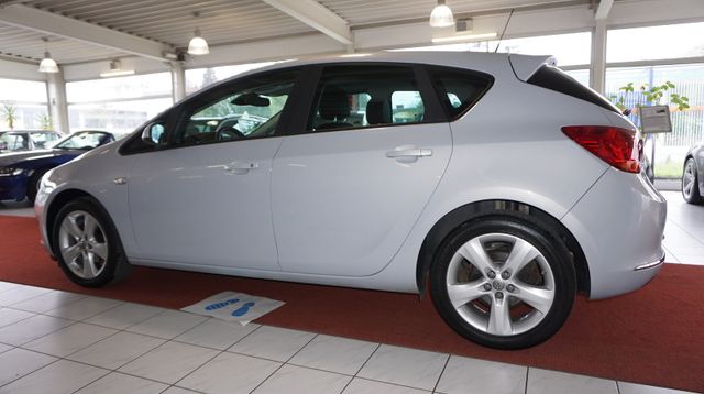 Fahrzeugabbildung Opel Astra 1.4 Turbo 2,99 % FINANZIERUNG¹+AUTOM+SHZ