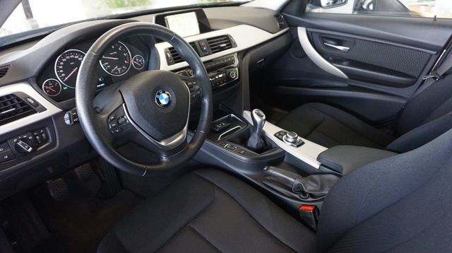 Fahrzeugabbildung BMW 316 d Advantage 2,99% FINANZIERUNG¹+NAVI+SHZ