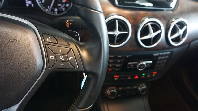 Fahrzeugabbildung Mercedes-Benz B 180 2,99 % FINANZIERUNG¹+AUTOM+NAVI+SHZ