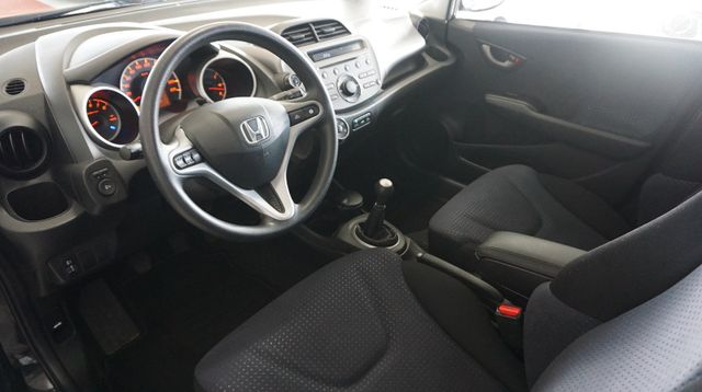 Fahrzeugabbildung Honda Jazz EINPARKHILFE+KLIMA+TÜV ASU NEU 1.2