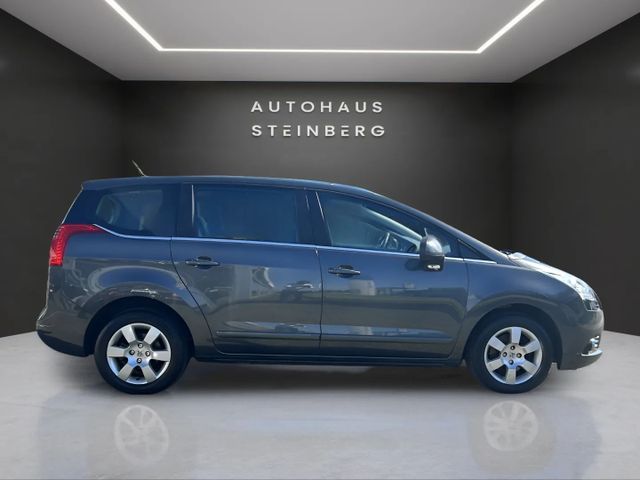 Fahrzeugabbildung Peugeot 5008 TEMPOMAT+PANORAMADACH+PDC+7 SITZE Active