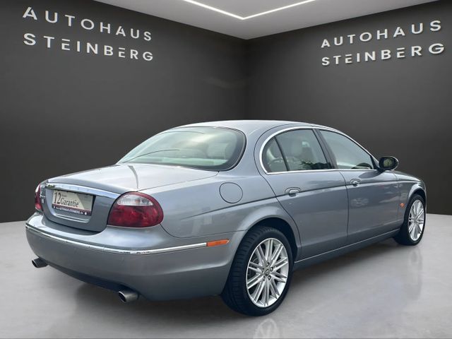 Fahrzeugabbildung Jaguar S-TYPE AUTOMATIK+LEDER+NAVIGATION V6 Diesel Exec