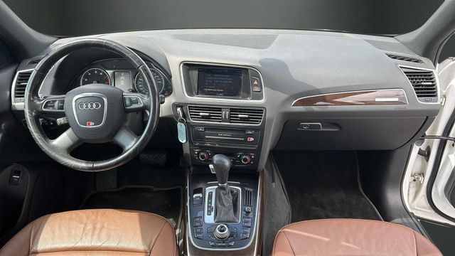 Fahrzeugabbildung Audi Q5 AUTOMATIK+2,99% FINANZIERUNG¹+LEDER+NAVI quat