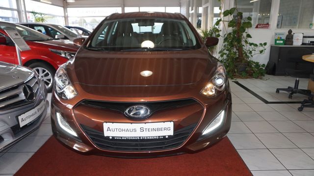 Hyundai i30 cw 2,99 % FINANZIERUNG¹+AUTOM+SHZ