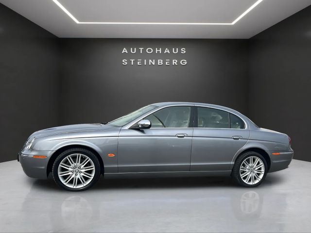 Fahrzeugabbildung Jaguar S-TYPE AUTOMATIK+LEDER+NAVIGATION V6 Diesel Exec