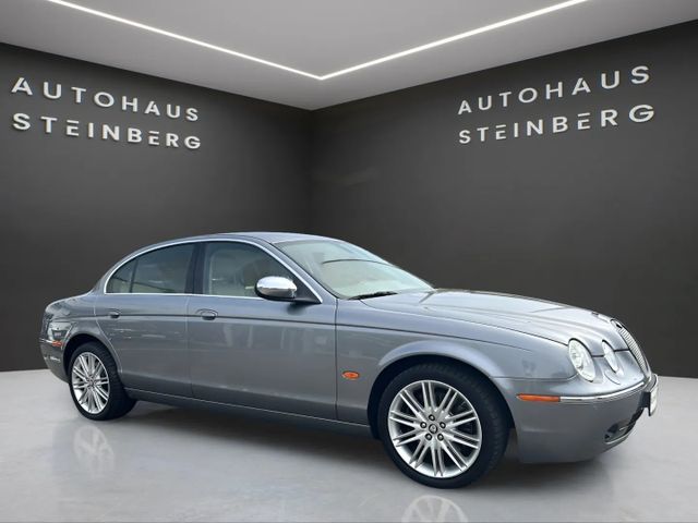 Fahrzeugabbildung Jaguar S-TYPE AUTOMATIK+LEDER+NAVIGATION V6 Diesel Exec