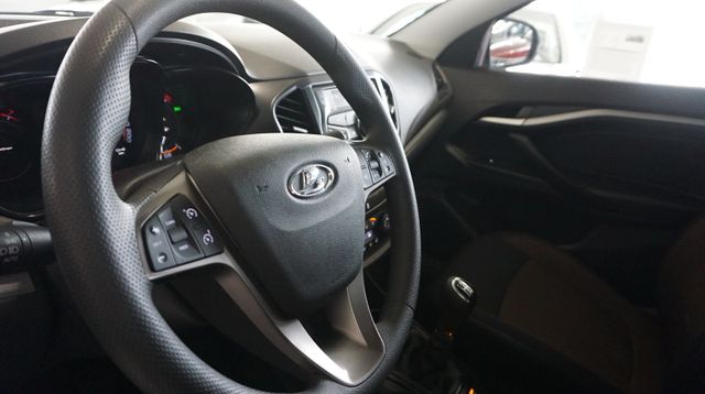 Fahrzeugabbildung Lada Vesta 2,99 % FINANZIERUNG¹+SHZ+TEMPOMAT