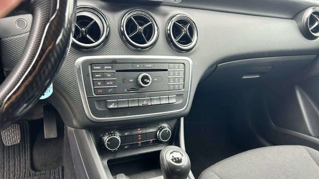 Fahrzeugabbildung Mercedes-Benz A 160 NAVIGATION+KAMERA+SITZHEIZUNG+PDC