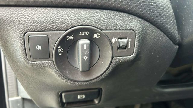 Fahrzeugabbildung Mercedes-Benz A 160 NAVIGATION+KAMERA+SITZHEIZUNG+PDC