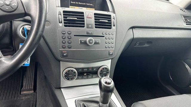 Fahrzeugabbildung Mercedes-Benz C 180 CGI BlueEfficiency SITZHEIZUNG+PDC+XENON