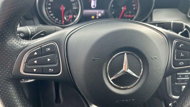 Fahrzeugabbildung Mercedes-Benz CLA 200 7G-DCT AUTOMATIK+NAVI+SHZ+TEMPOMAZT+PDC