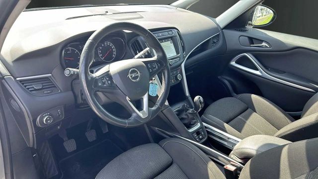 Fahrzeugabbildung Opel Zafira 2.0 D NAVIGATION+KAMERA+SHZ+TEMPOMAT+PDC