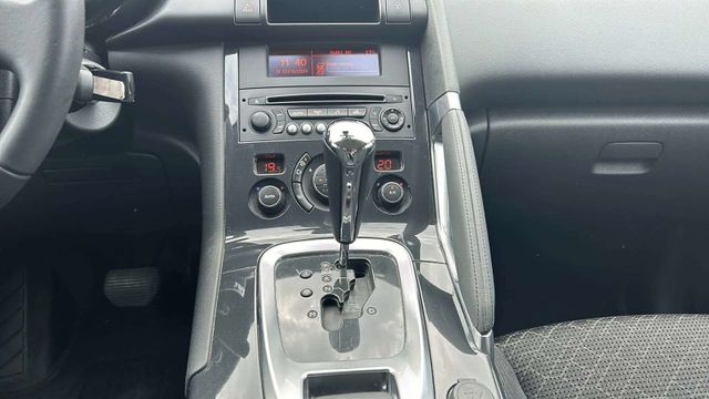 Fahrzeugabbildung Peugeot 3008 AUTOMATIK+SITZHEIZUNG+TEMPOMAT+PDC