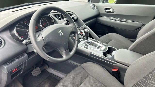 Fahrzeugabbildung Peugeot 3008 AUTOMATIK+SITZHEIZUNG+TEMPOMAT+PDC