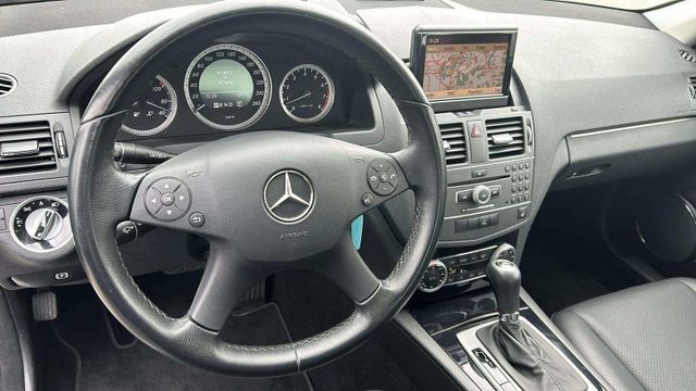 Fahrzeugabbildung Mercedes-Benz C 180 CGI BlueEfficiency COMAND+LEDER+XENON