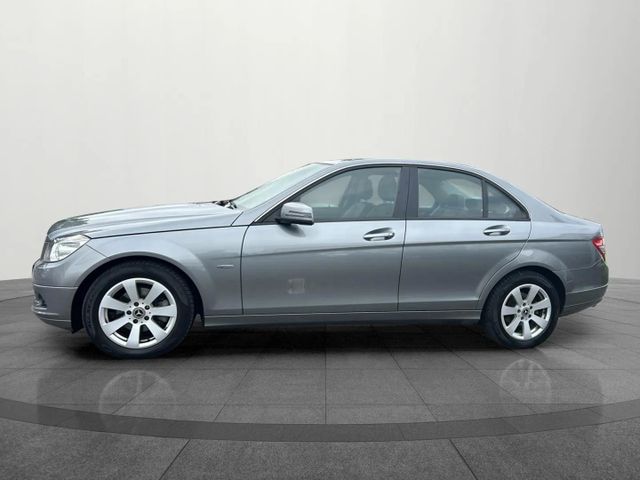 Fahrzeugabbildung Mercedes-Benz C 180 CGI BlueEfficiency COMAND+LEDER+XENON