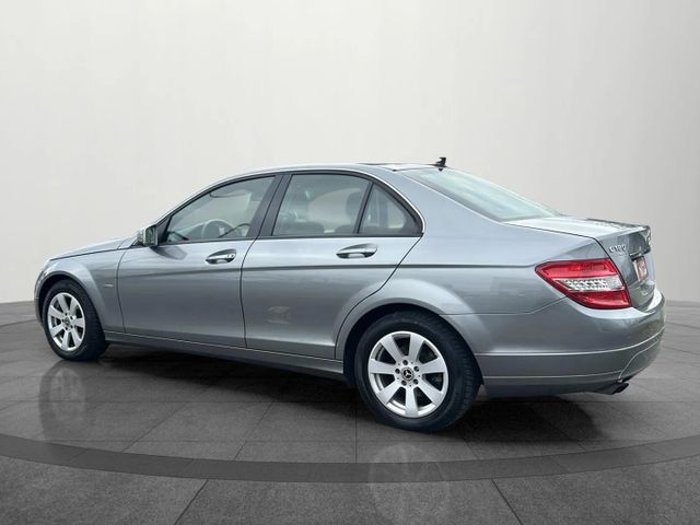 Fahrzeugabbildung Mercedes-Benz C 180 CGI BlueEfficiency COMAND+LEDER+XENON