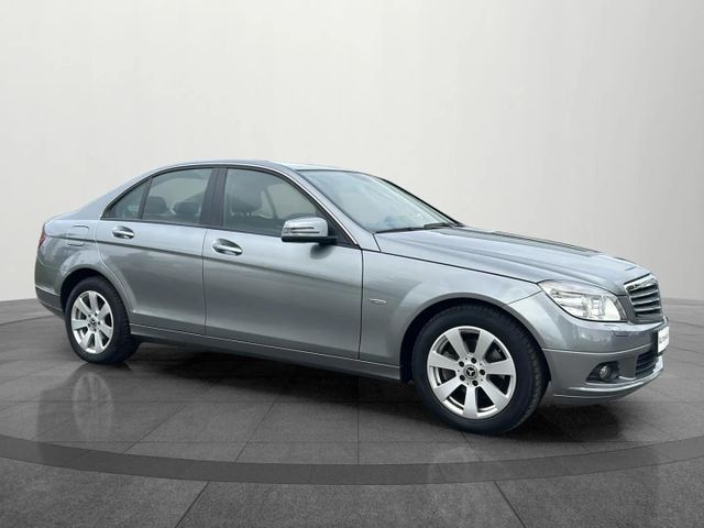 Fahrzeugabbildung Mercedes-Benz C 180 CGI BlueEfficiency COMAND+LEDER+XENON