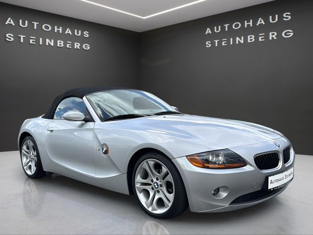 Fahrzeugabbildung BMW Z4 Roadster 2,99% FINANZIERUNG¹+AUTOMATIK+1.HAND