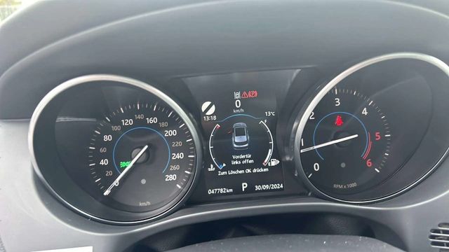 Fahrzeugabbildung Jaguar F-Pace AUTOMATIK+NAVI+LEDER+PANO+KAMERA AWD