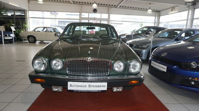 Fahrzeugabbildung Jaguar XJ Serie III 5.3 V12 Sovereign 1.HAND+OLDTIMER+A