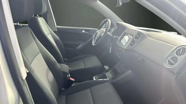 Fahrzeugabbildung Volkswagen Tiguan AUTOMATIK+NAVI+TEMPOMAT+ALLRAD+SHZ Trend