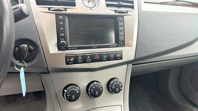 Fahrzeugabbildung Chrysler Sebring NAVIGATION+LEDER+TEMPOMAT+TÜV ASU NEU