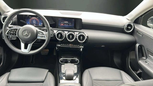 Fahrzeugabbildung Mercedes-Benz A 250 AUTOMATIK+NAVI+LEDER+DIGITALER TACHO