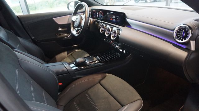Fahrzeugabbildung Mercedes-Benz CLA 250 AUTOMATIK+LEDER+NAVI+LED+DIGITALER TACHO