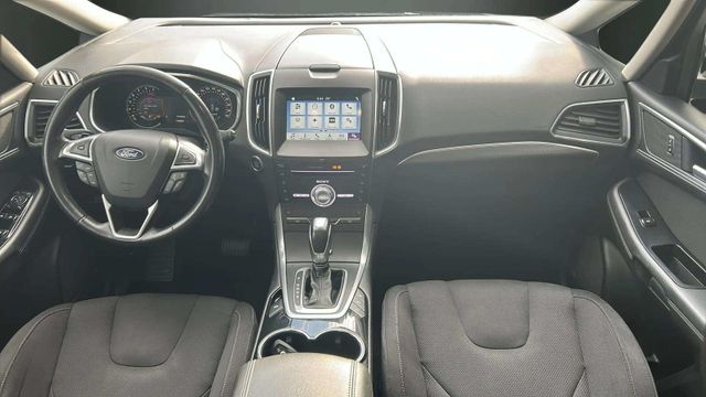 Fahrzeugabbildung Ford S-MAX AUTOMATIK+NAVIGATION+PANO+7 SITZE+XENON