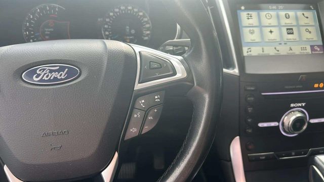 Fahrzeugabbildung Ford S-MAX AUTOMATIK+NAVIGATION+PANO+7 SITZE+XENON