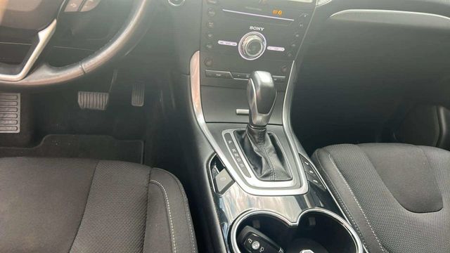 Fahrzeugabbildung Ford S-MAX AUTOMATIK+NAVIGATION+PANO+7 SITZE+XENON