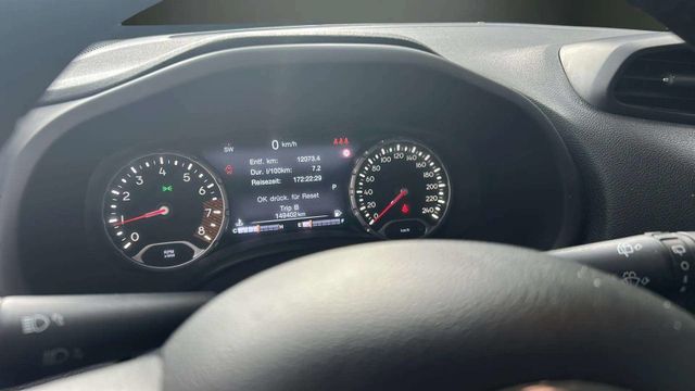 Fahrzeugabbildung Jeep Renegade AUTOMATIK+KAMERA+XENON+TEMPOMAT+PDC