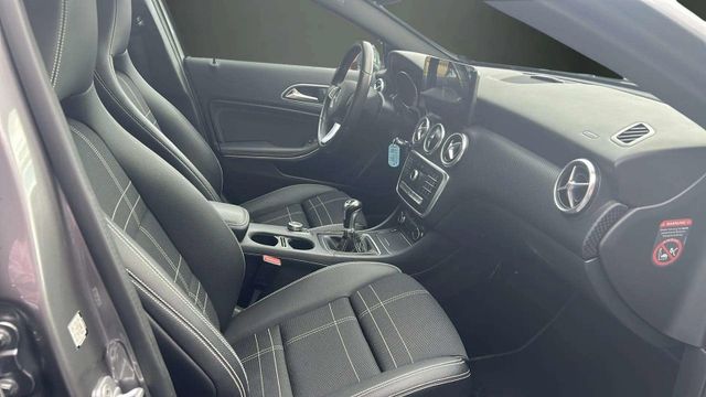 Fahrzeugabbildung Mercedes-Benz A 180 Activity Edition NAVIGATION+SITZHEIZUNG+TE