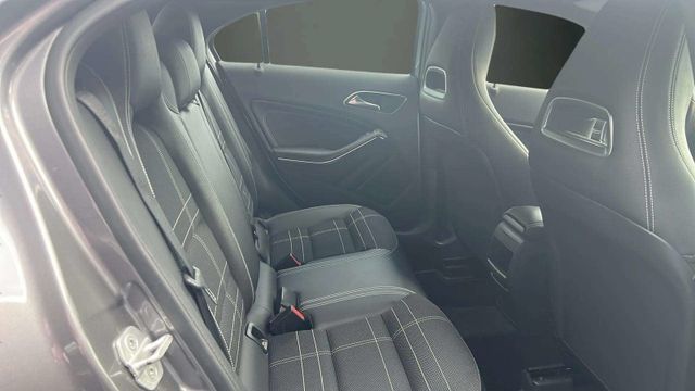 Fahrzeugabbildung Mercedes-Benz A 180 Activity Edition NAVIGATION+SITZHEIZUNG+TE