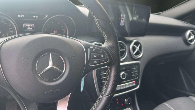 Fahrzeugabbildung Mercedes-Benz A 180 Activity Edition NAVIGATION+SITZHEIZUNG+TE