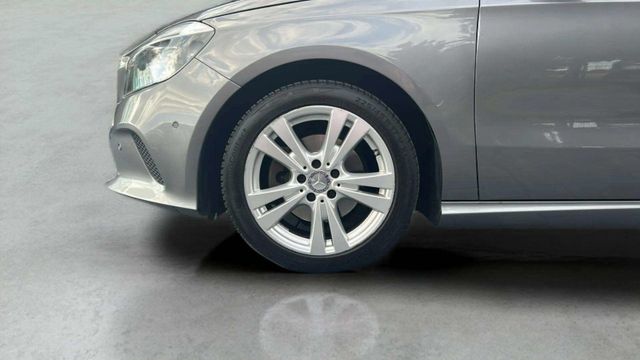 Fahrzeugabbildung Mercedes-Benz A 180 Activity Edition NAVIGATION+SITZHEIZUNG+TE