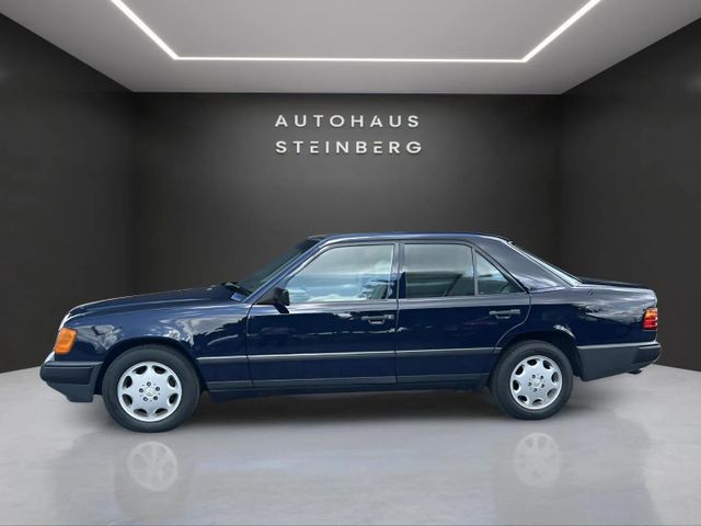 Fahrzeugabbildung Mercedes-Benz E 260 OLDTIMER H-KENNZEICHEN+SCHECKHEFT+ESSD+TEM