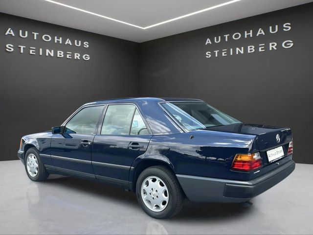 Fahrzeugabbildung Mercedes-Benz E 260 OLDTIMER H-KENNZEICHEN+SCHECKHEFT+ESSD+TEM