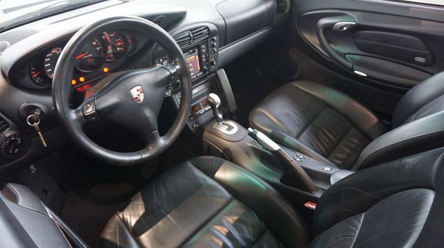 Fahrzeugabbildung Porsche 996 911 Carrera 4 Cabriolet MEMORY+XENON+LED