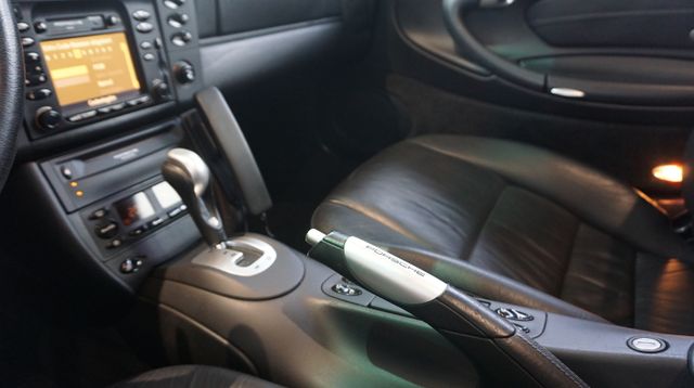 Fahrzeugabbildung Porsche 996 911 Carrera 4 Cabriolet MEMORY+XENON+LED