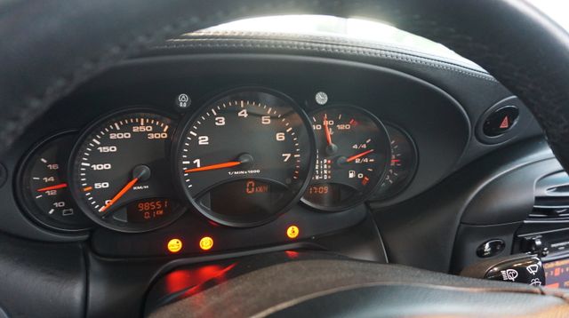 Fahrzeugabbildung Porsche 996 911 Carrera 4 Cabriolet MEMORY+XENON+LED