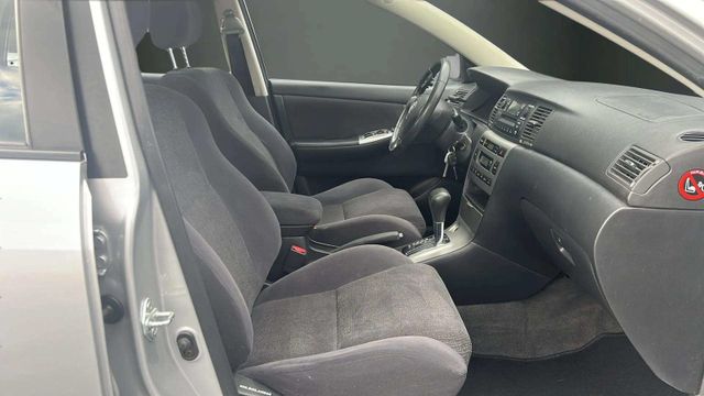 Fahrzeugabbildung Toyota Corolla 1.6 Linea Sol AUTOMATIK+EINPARKHILFE