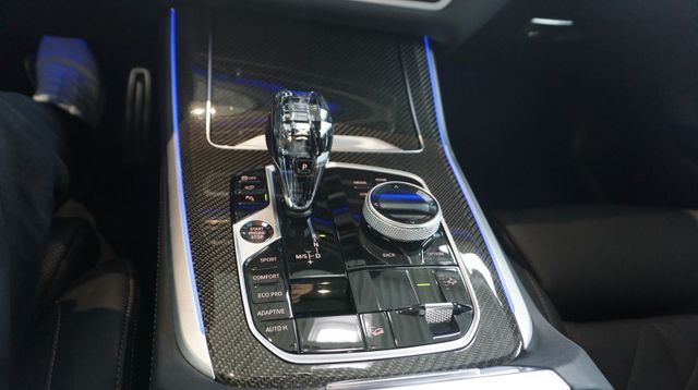 Fahrzeugabbildung BMW X5 X5 xDrive 30d M Sport 7-Sitzer HUD Pano