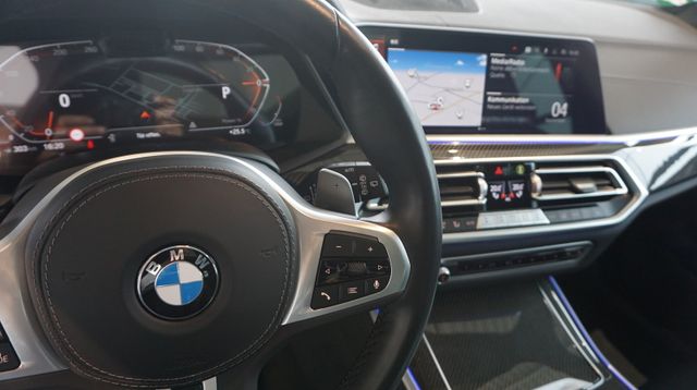 Fahrzeugabbildung BMW X5 X5 xDrive 30d M Sport 7-Sitzer HUD Pano