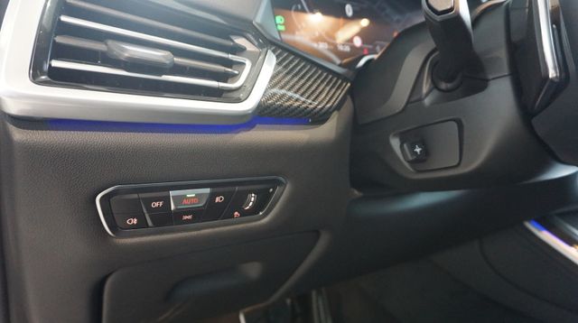 Fahrzeugabbildung BMW X5 X5 xDrive 30d M Sport 7-Sitzer HUD Pano