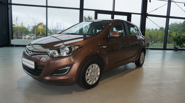 Fahrzeugabbildung Hyundai i20 AUTOMATIK+1. HAND+ EINPARKHILFE Style