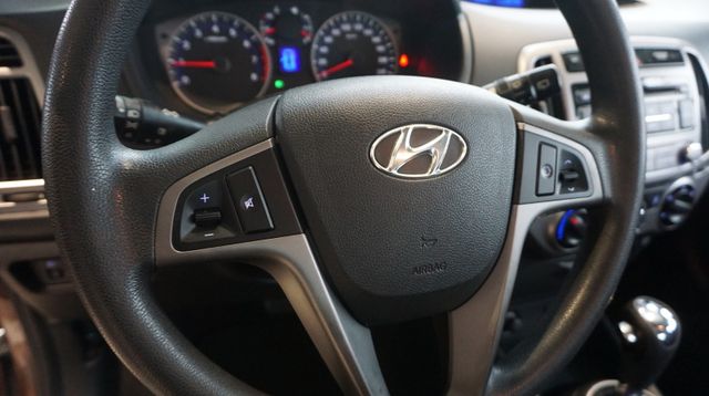Fahrzeugabbildung Hyundai i20 AUTOMATIK+1. HAND+ EINPARKHILFE Style
