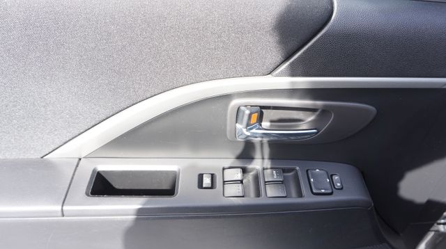 Fahrzeugabbildung Mazda 5 NAVIGATION+7 SITZE+SITZHEIZUNG+TEMOP+PDC Editi